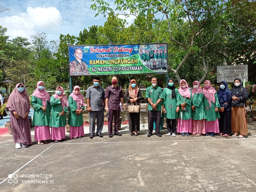 Tim Pansus Bersama Staf Dewan Guru SDN 02 Paguyaman