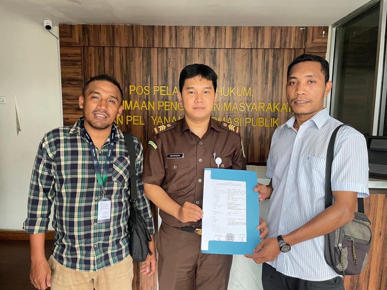 8ec9c948-c4e8-4ba1-b8a2-84220805c2e5