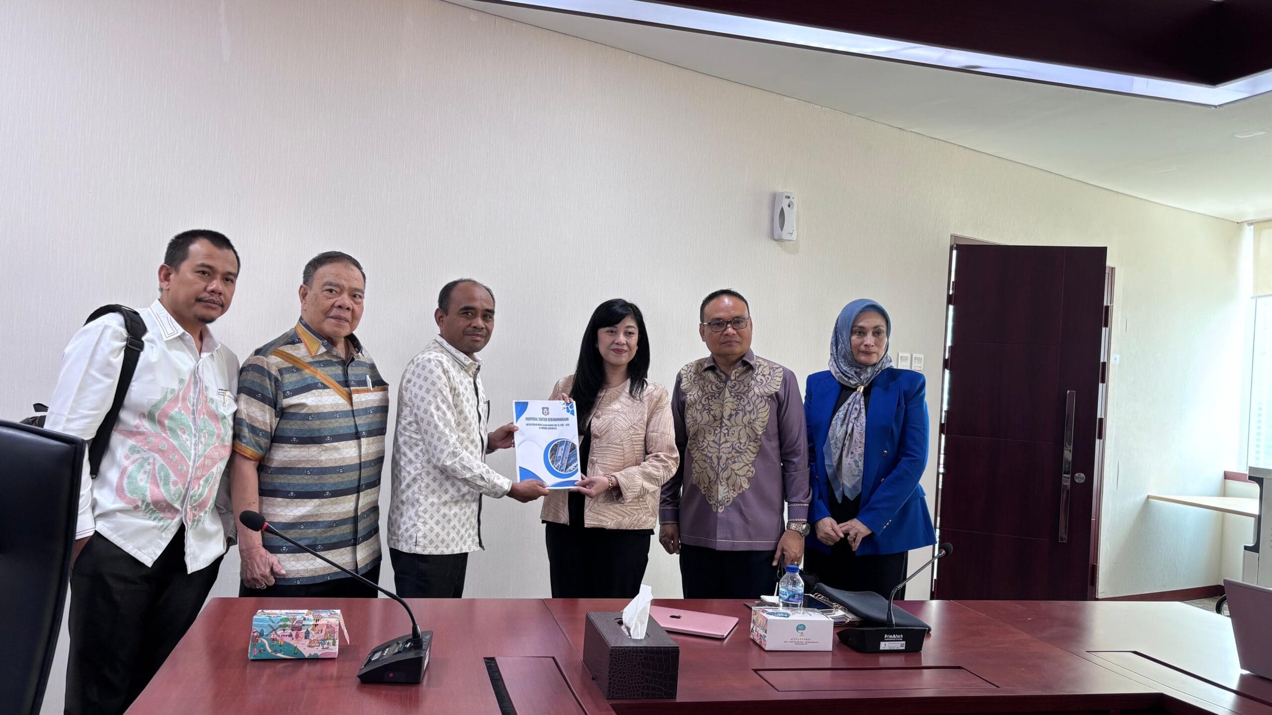 ad3190cd-5c06-423c-b2c5-975a6fdf0f90